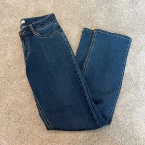 Blue Mountain Women's‎ Straight Leg Medium Wash Denim Jeans Size 6